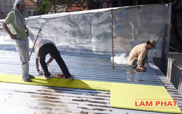 thi công cách nhiệt mái tôn bằng xốp xps